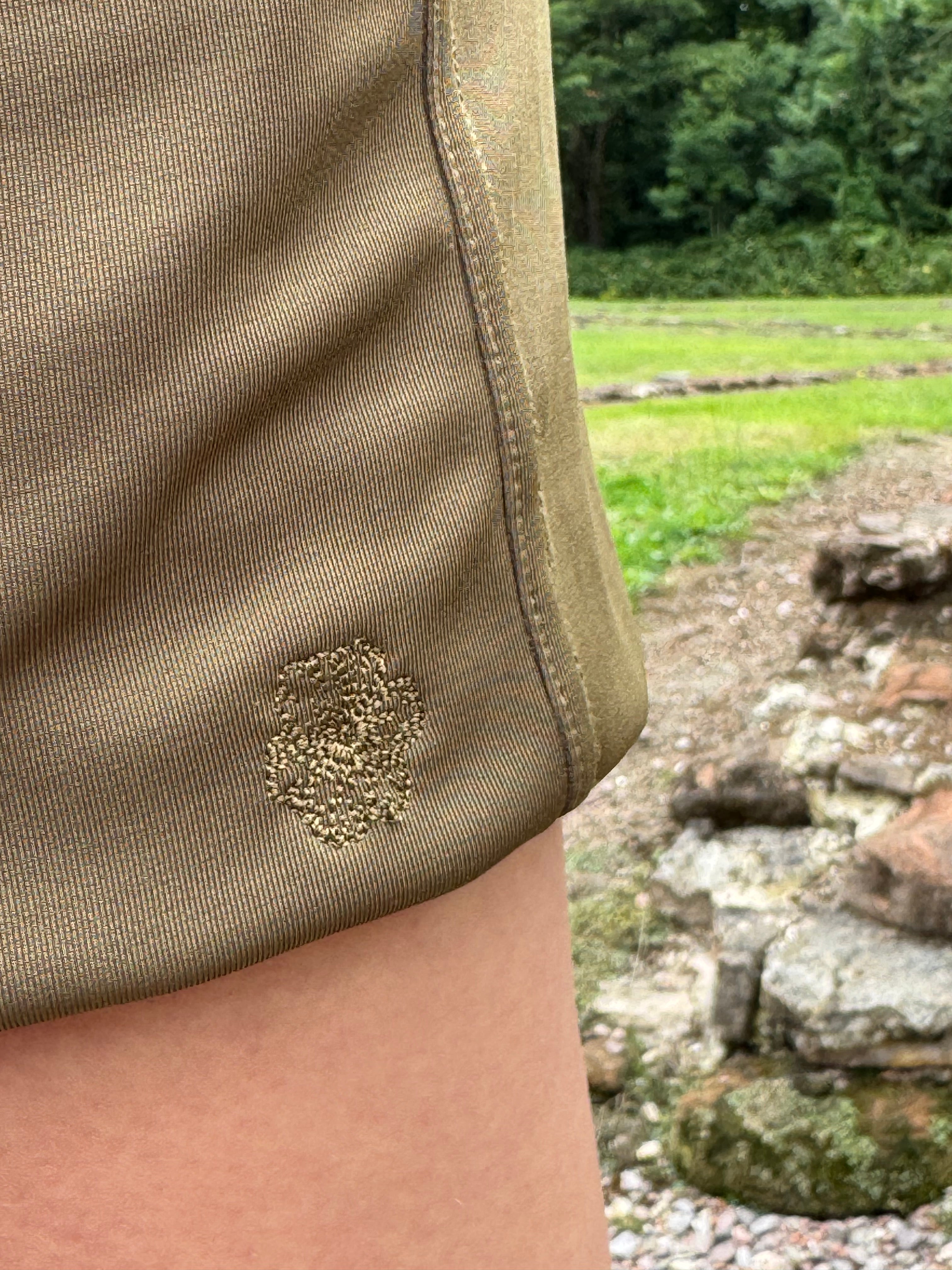 Mariana Tailored Shorts in Olive Green